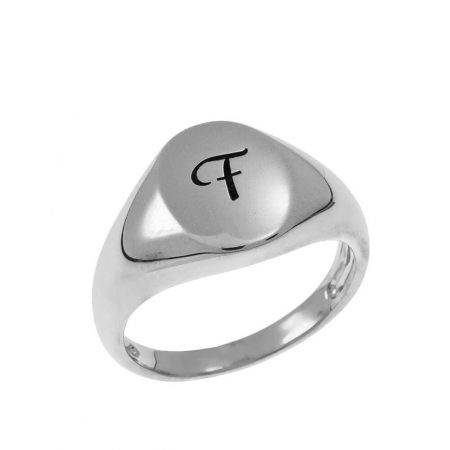 Initial Oval Signet Ring in 925 Sterling Silver